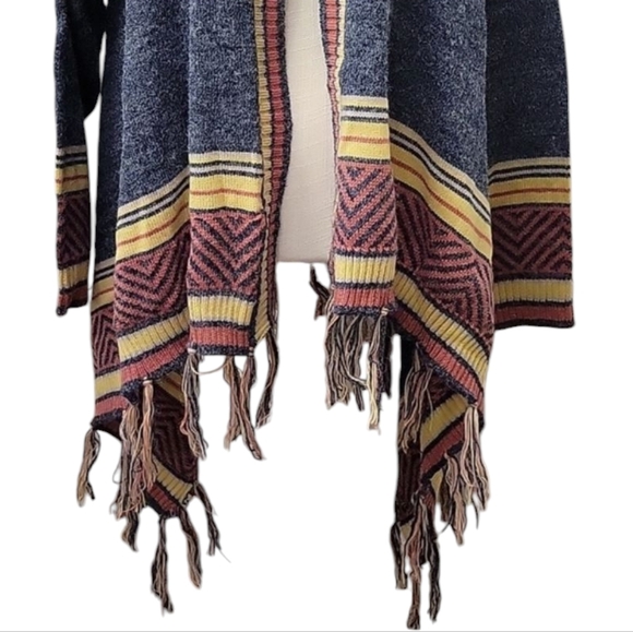 Davi & Dani Stylish Blue and Yellow Women's Sweater - Picture 3 of 4